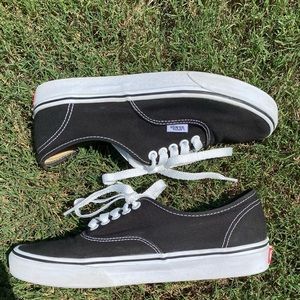 Black Vans core classic skate shoes